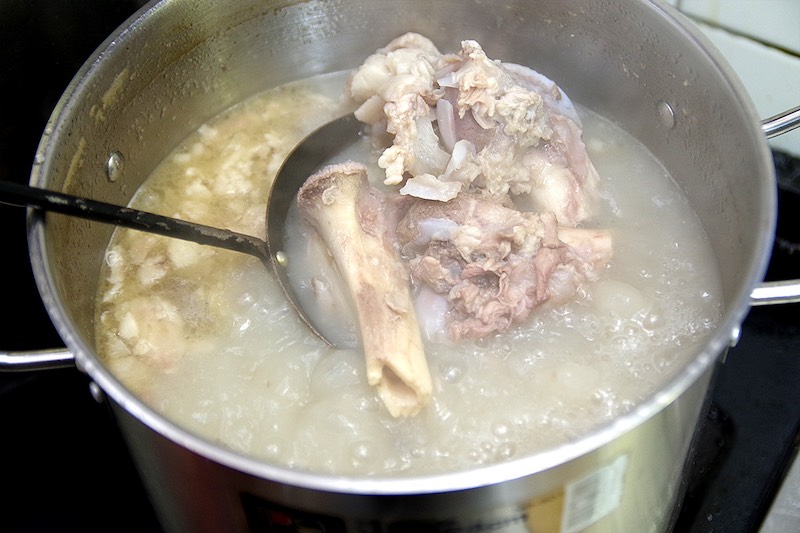 Pig bones are the main ingredient in ramen soup stock.