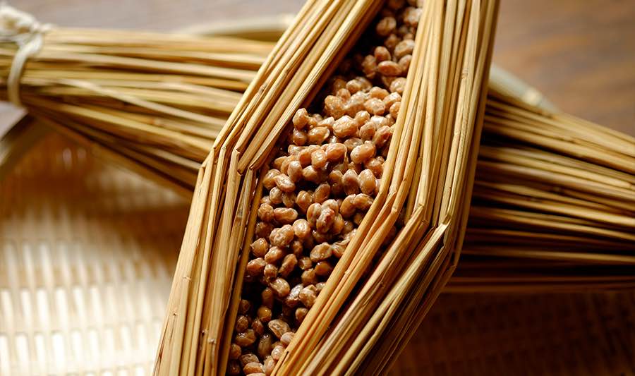 Straw natto made using traditional Japanese methods